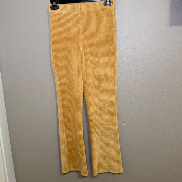 Billabong Light Tan Corduroy Pants - Picture 1 of 6